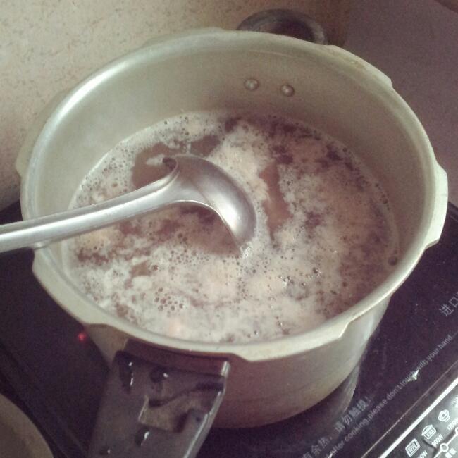 冬季滋補養生蓮藕排骨湯的做法 步骤2