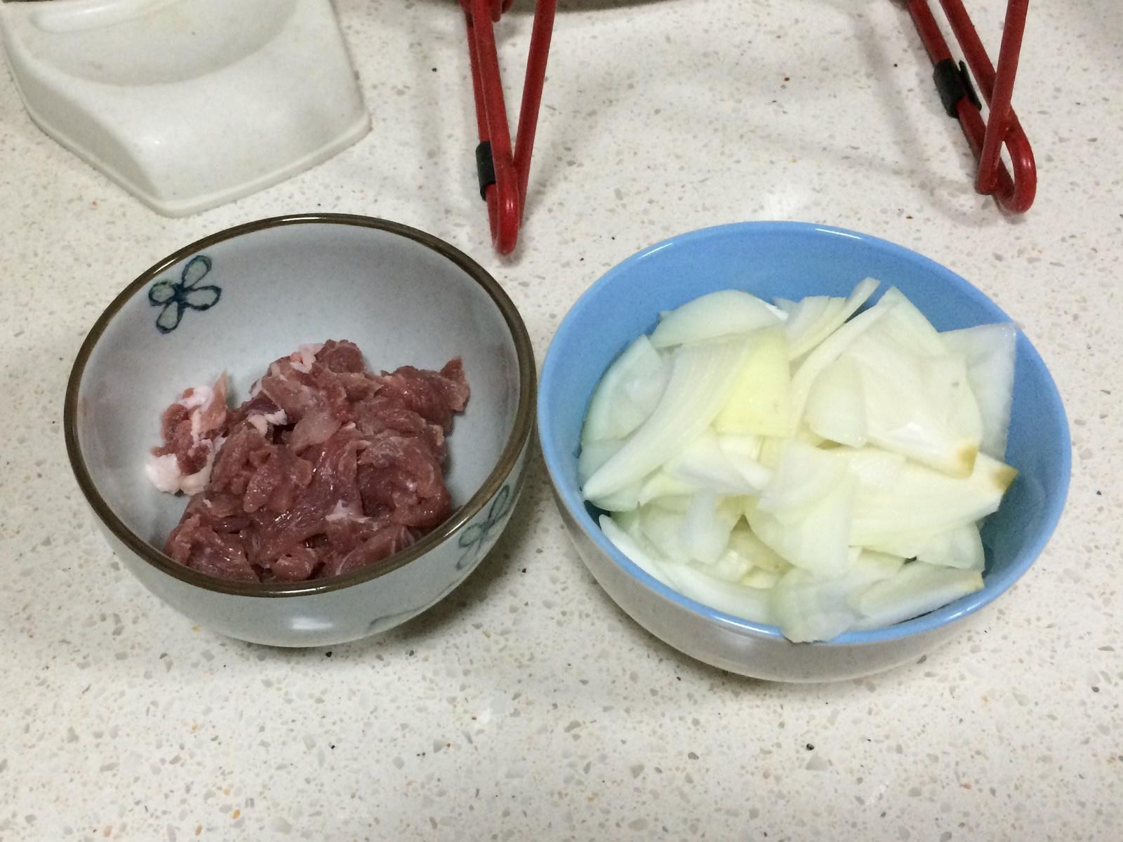 《昨日的美食》之肉豆腐的做法 步骤3
