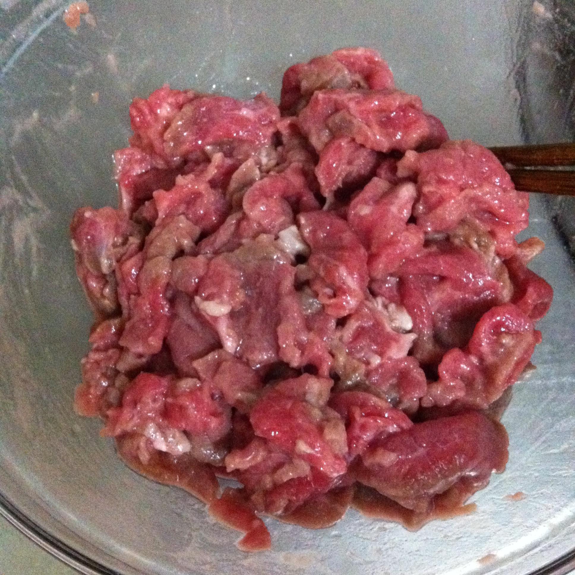 水煮牛肉（簡易美味版）的做法 步骤1