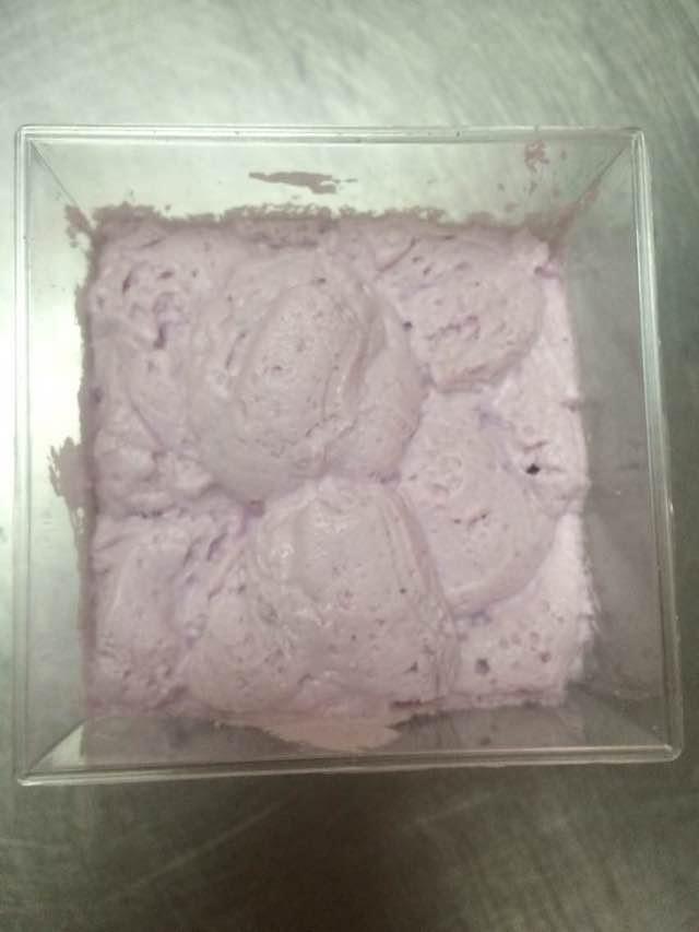 冰淇淋慕斯蛋糕8寸的做法 步骤5