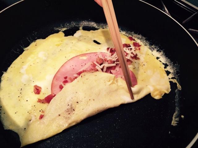培根火腿Omelet及煎土豆，美式早餐的做法 步骤8
