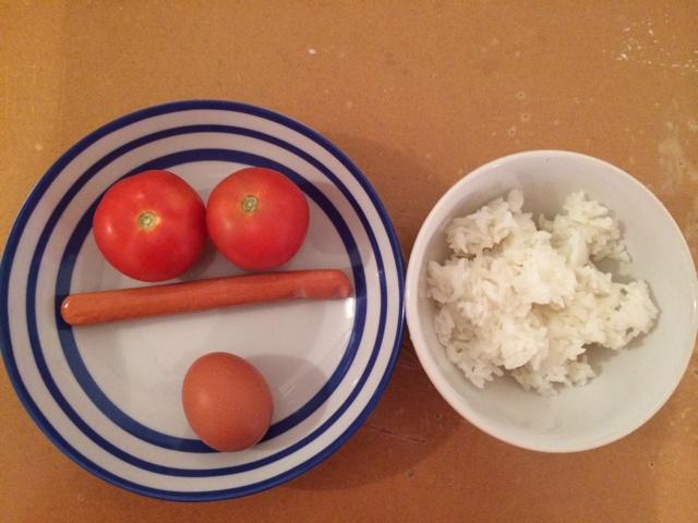 西紅柿雞蛋炒飯的做法 步骤1