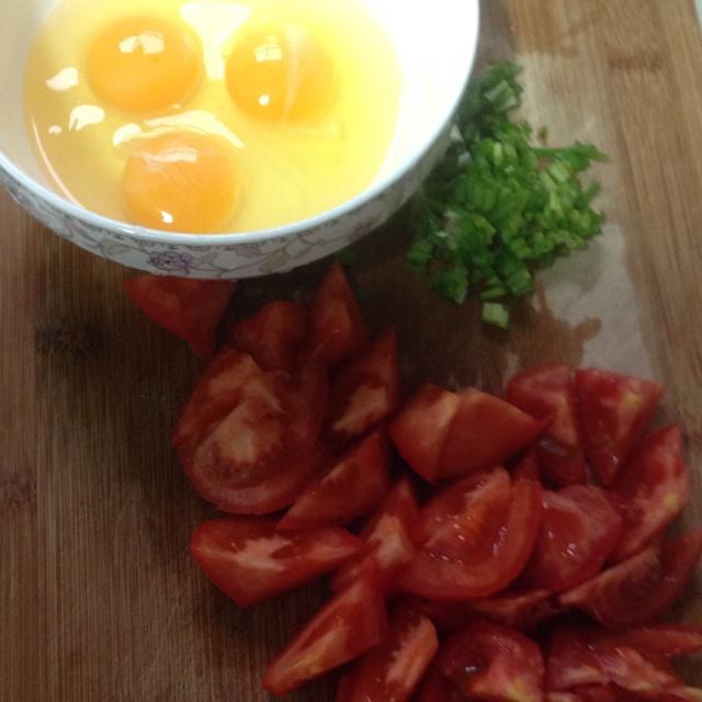 番茄雞蛋面的做法 步骤1