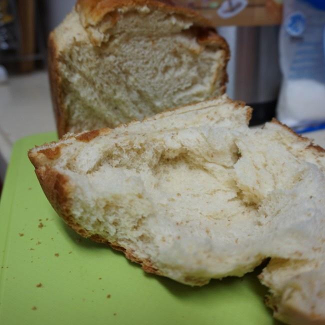 柏翠面包機制作基礎面包的做法 步骤2