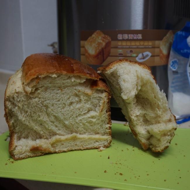 柏翠面包機制作基礎面包的做法 步骤4