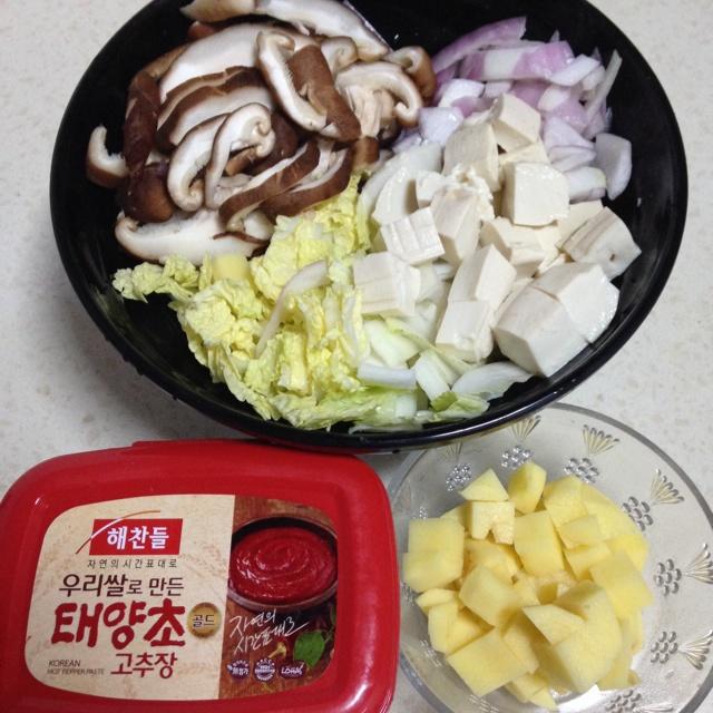 大醬湯（韓式）的做法 步骤1