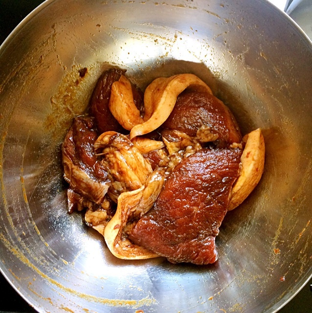 溫式醬油肉的做法 步骤1