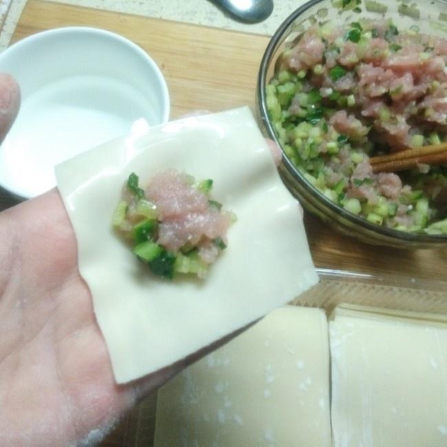 黃瓜鮮肉餛飩的做法 步骤5