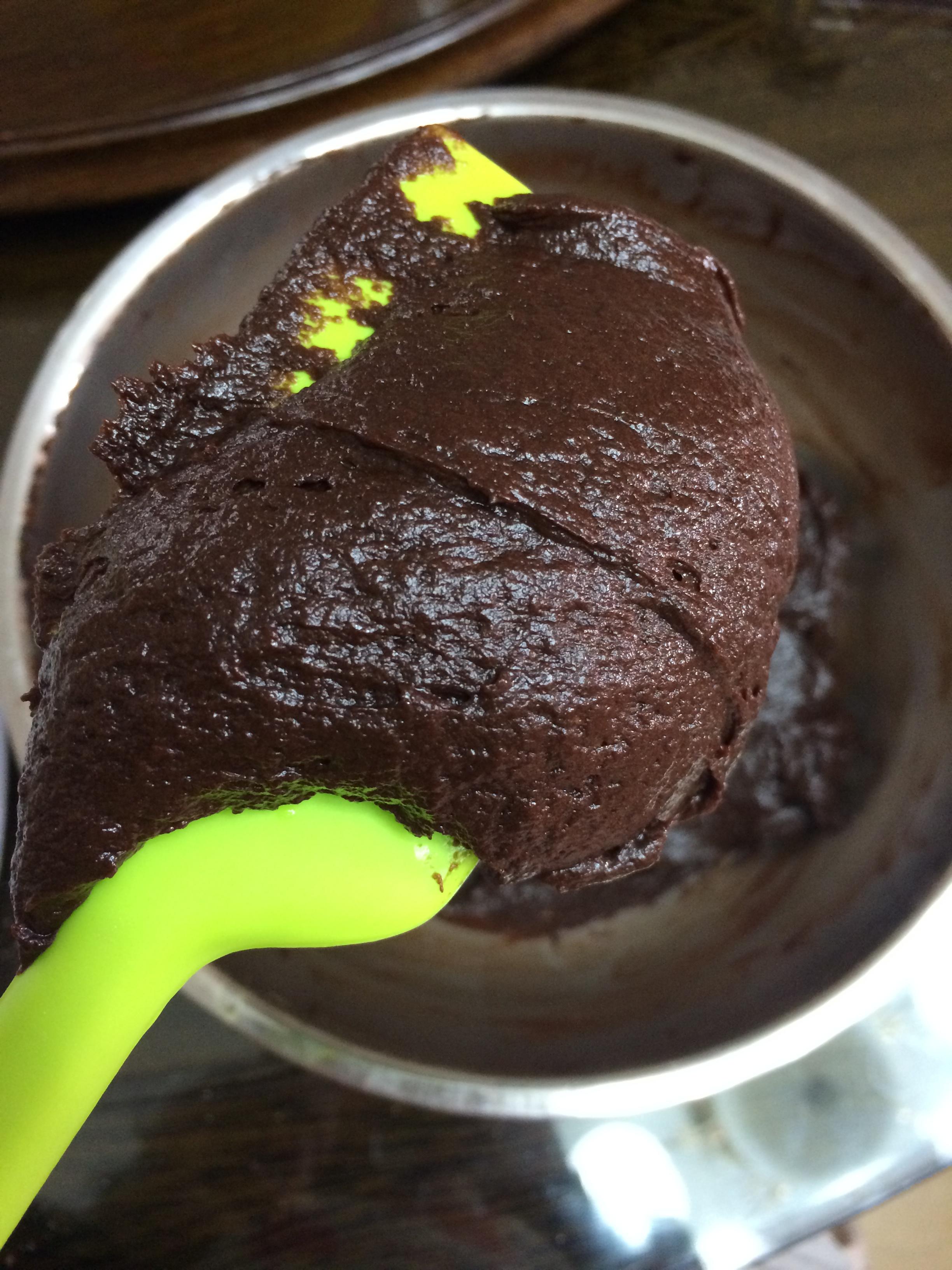 黑森林蛋糕（巧克力櫻桃奶油蛋糕）-Miya的做法 步骤4