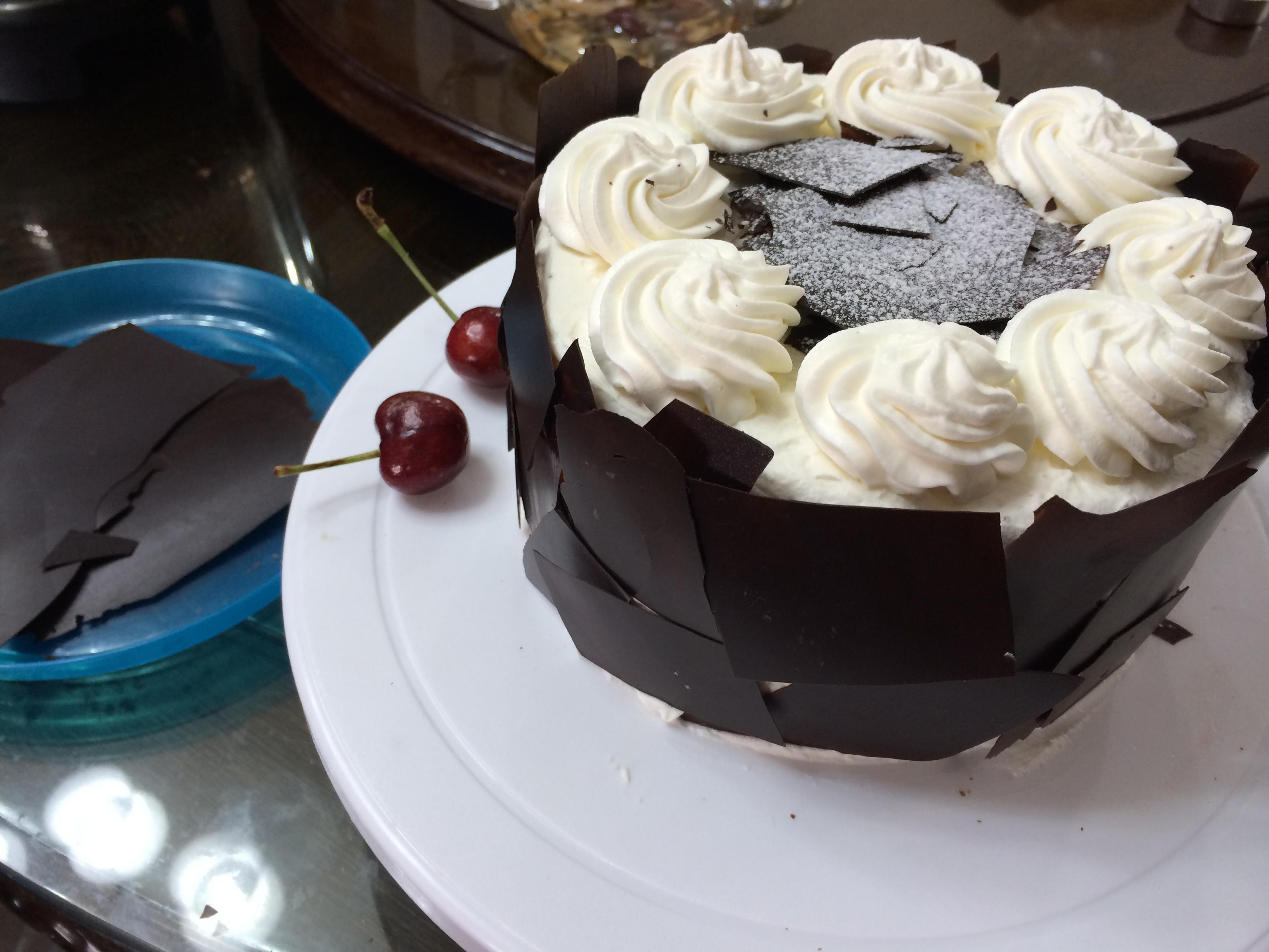 黑森林蛋糕（巧克力櫻桃奶油蛋糕）-Miya的做法 步骤17
