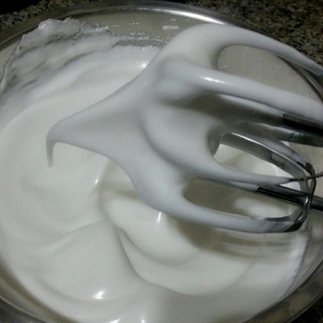 超軟的~酸奶蛋糕的做法 步骤10