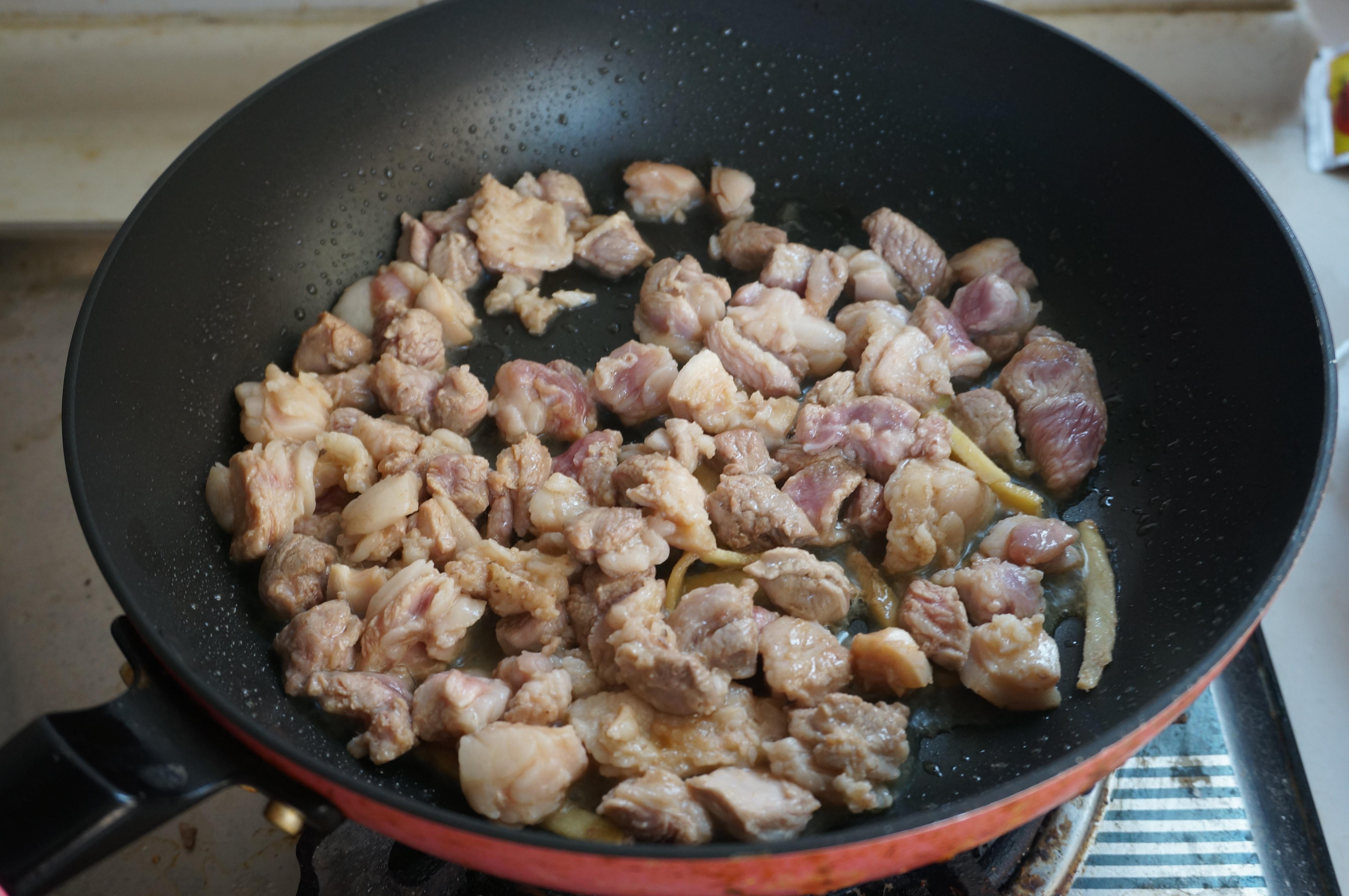 噴香羊肉燜飯的做法 步骤3