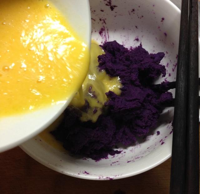 寶寶輔食︰奶香紫薯餅（12m+）的做法 步骤3