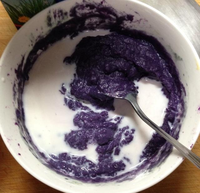 寶寶輔食︰奶香紫薯餅（12m+）的做法 步骤4