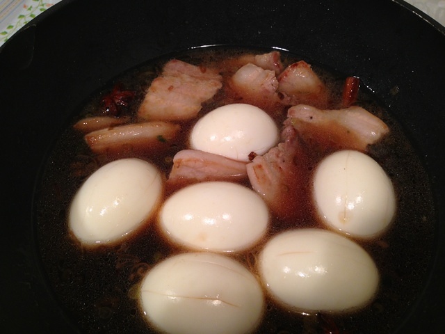紅燒五花肉蘿卜鹵蛋的做法 步骤6