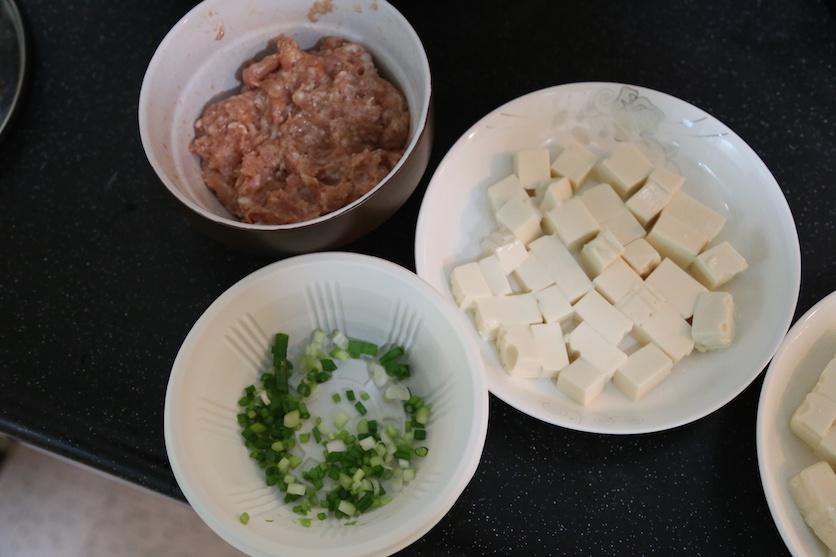 肉末蒸豆腐的做法 步骤2