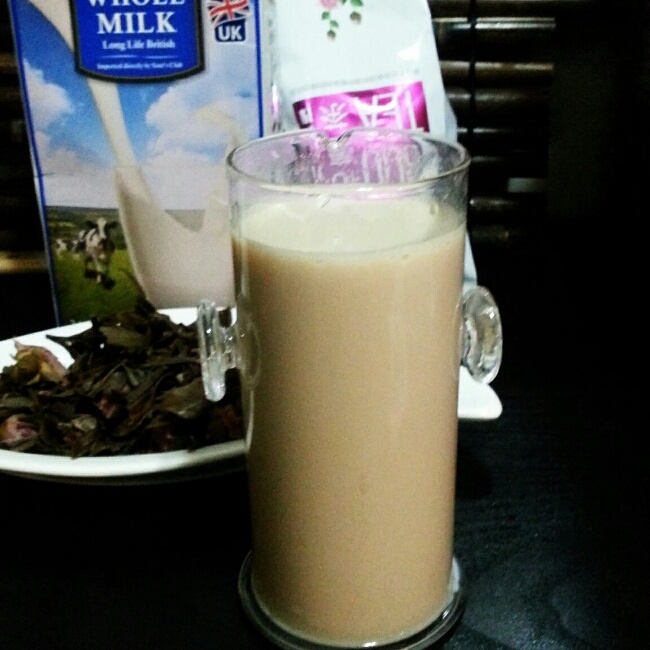 [山姆牛奶]之玫瑰普洱奶茶的做法 步骤5
