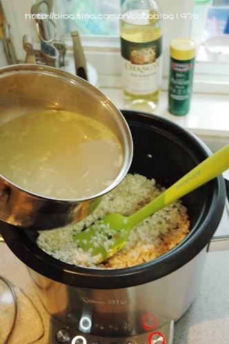 意大利海鮮蘆筍炖飯的做法 步骤5