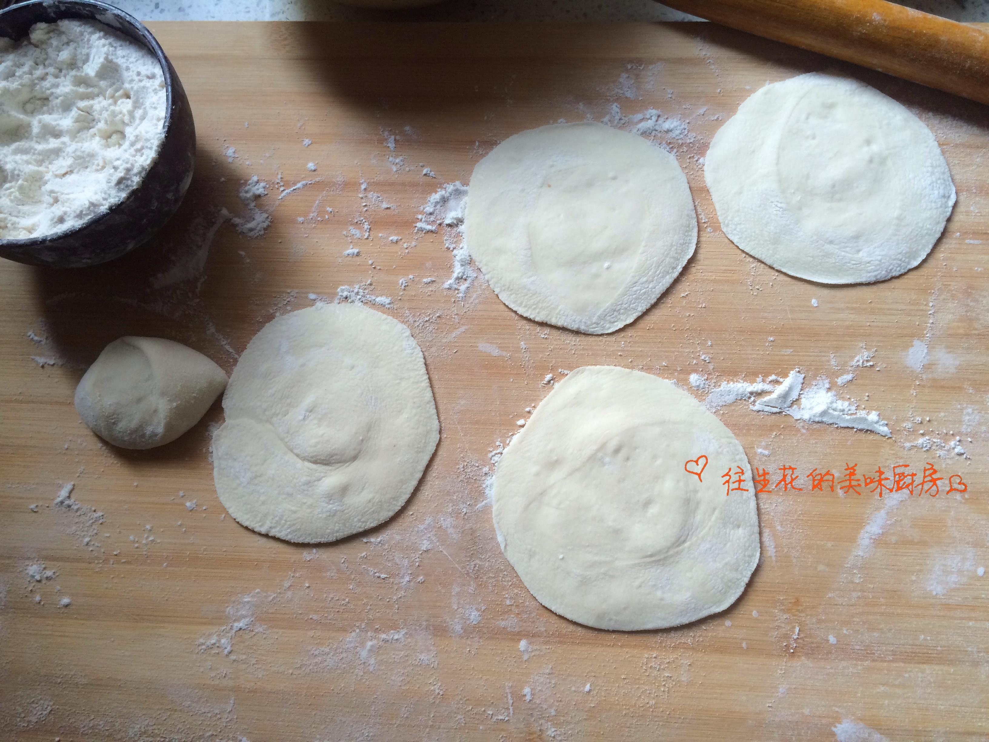 醬肉香菇包子的做法 步骤7