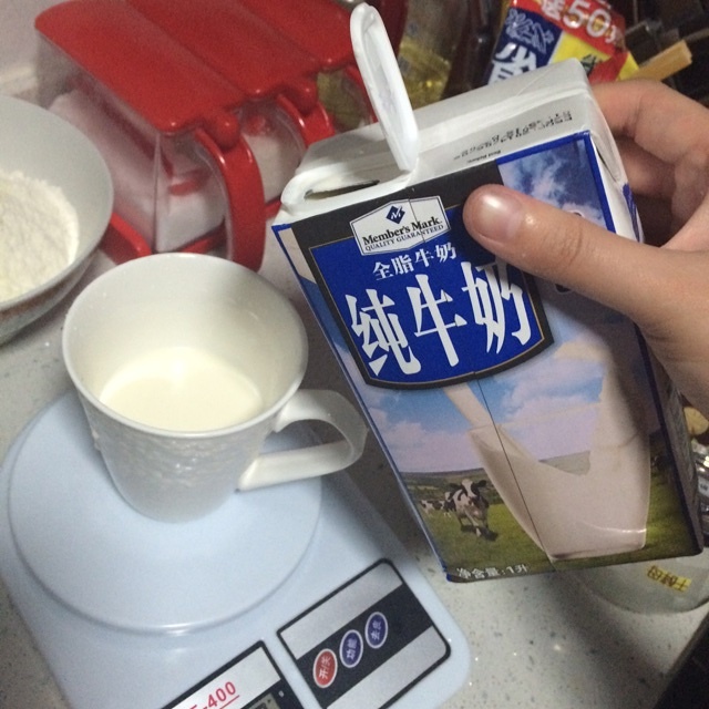 【山姆牛奶】奶油牛奶面包（面包機版）的做法 步骤2