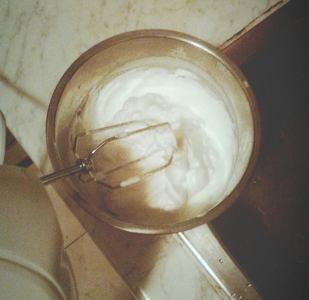 微波爐蔓越梅酸奶小蛋糕的做法 步骤2
