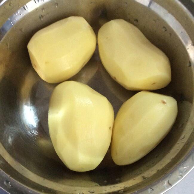 烤土豆(烤箱版)的做法 步骤1