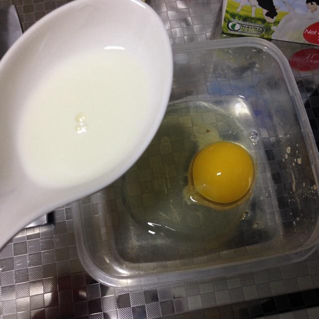 火腿土司雞蛋卷的做法 步骤2