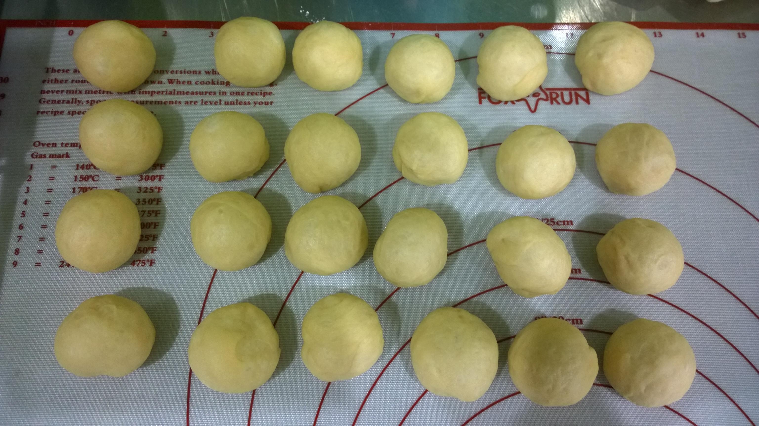 面包機版小蘑菇餐包的做法 步骤4