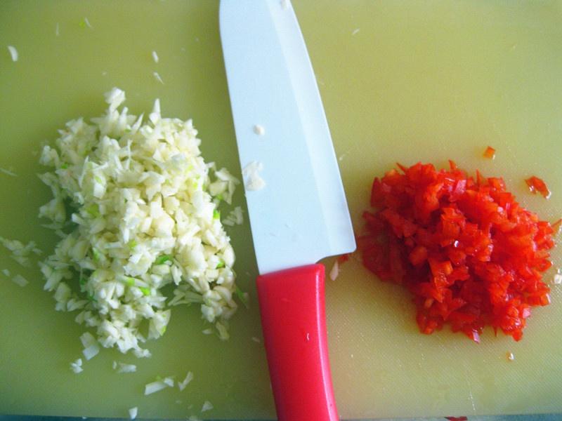 辣醬紫蘇卷的做法 步骤2