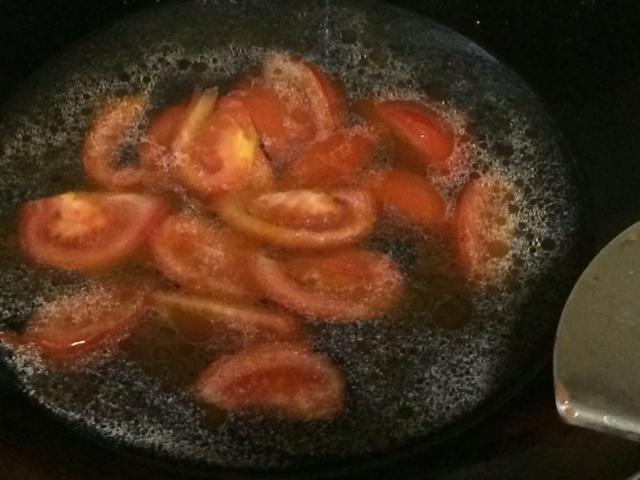 番茄蛋花湯的做法 步骤3