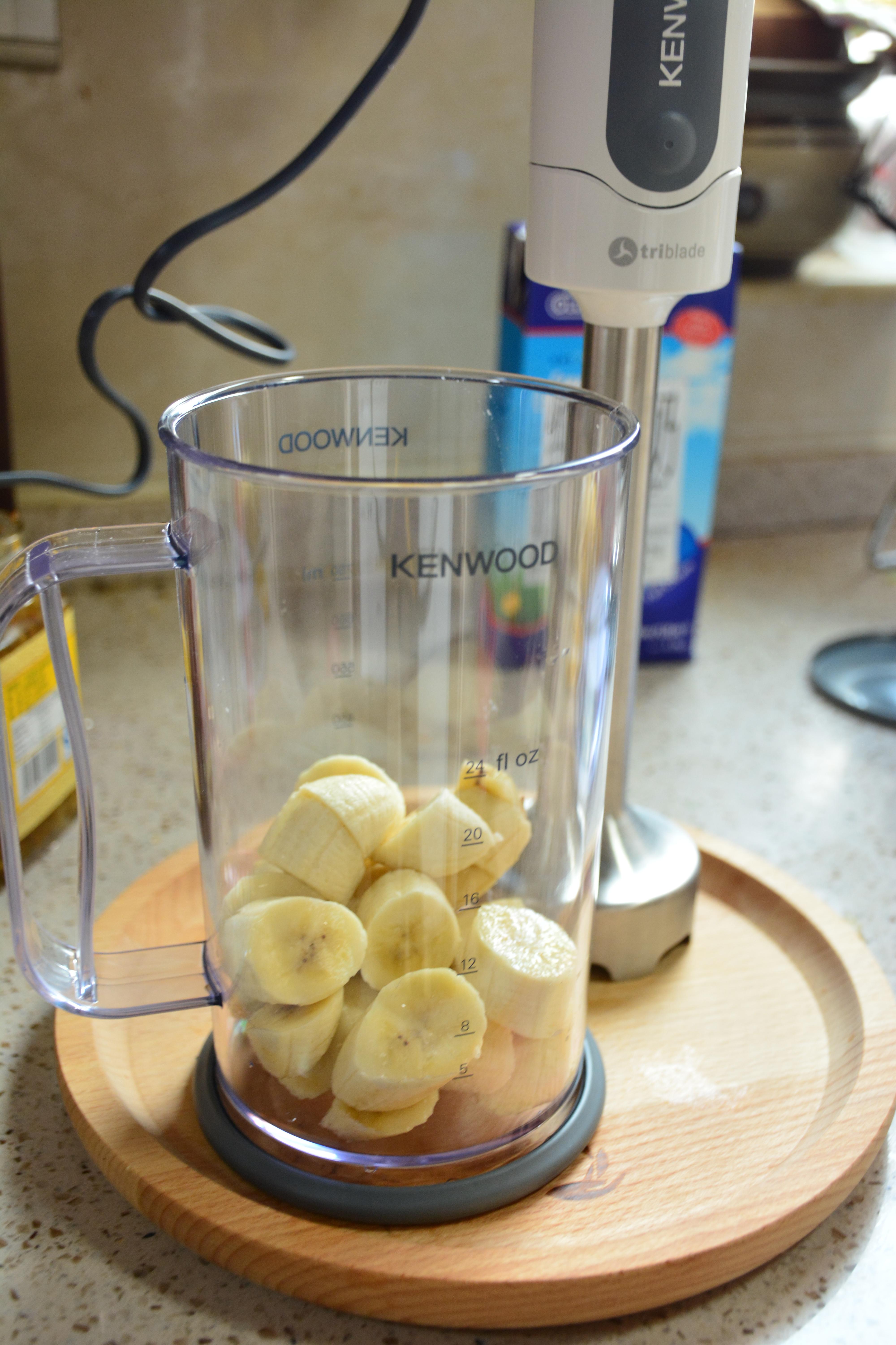 桂花香蕉乳（凱伍德710手持料理機）的做法 步骤2