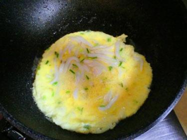銀魚燜蛋-快手菜的做法 步骤7