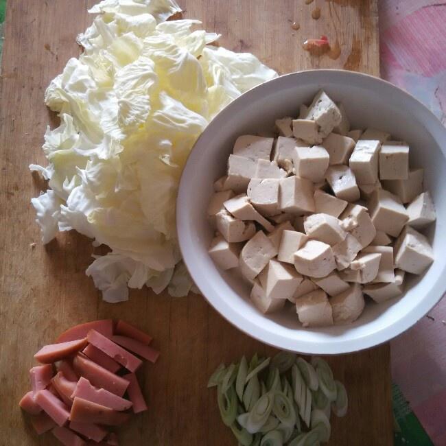麻婆剁椒豆腐湯（家庭版）的做法 步骤1
