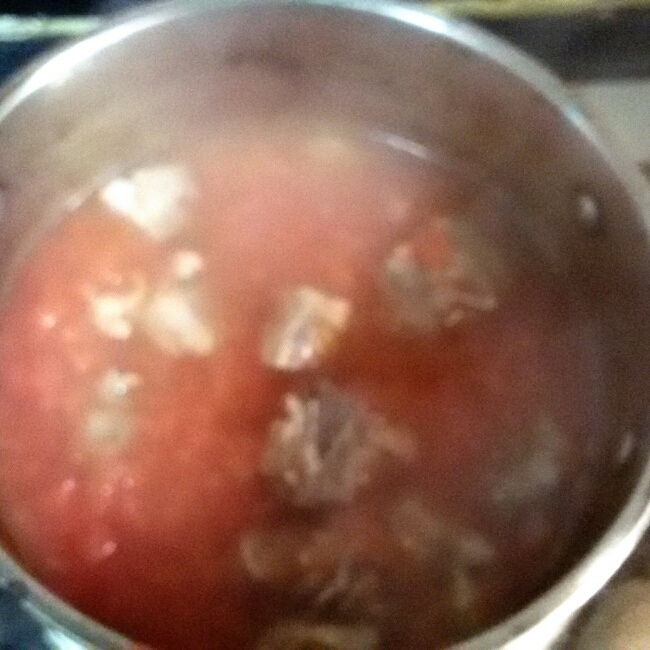 番茄炖鴨肉+青椒蒸蛋的做法 步骤2