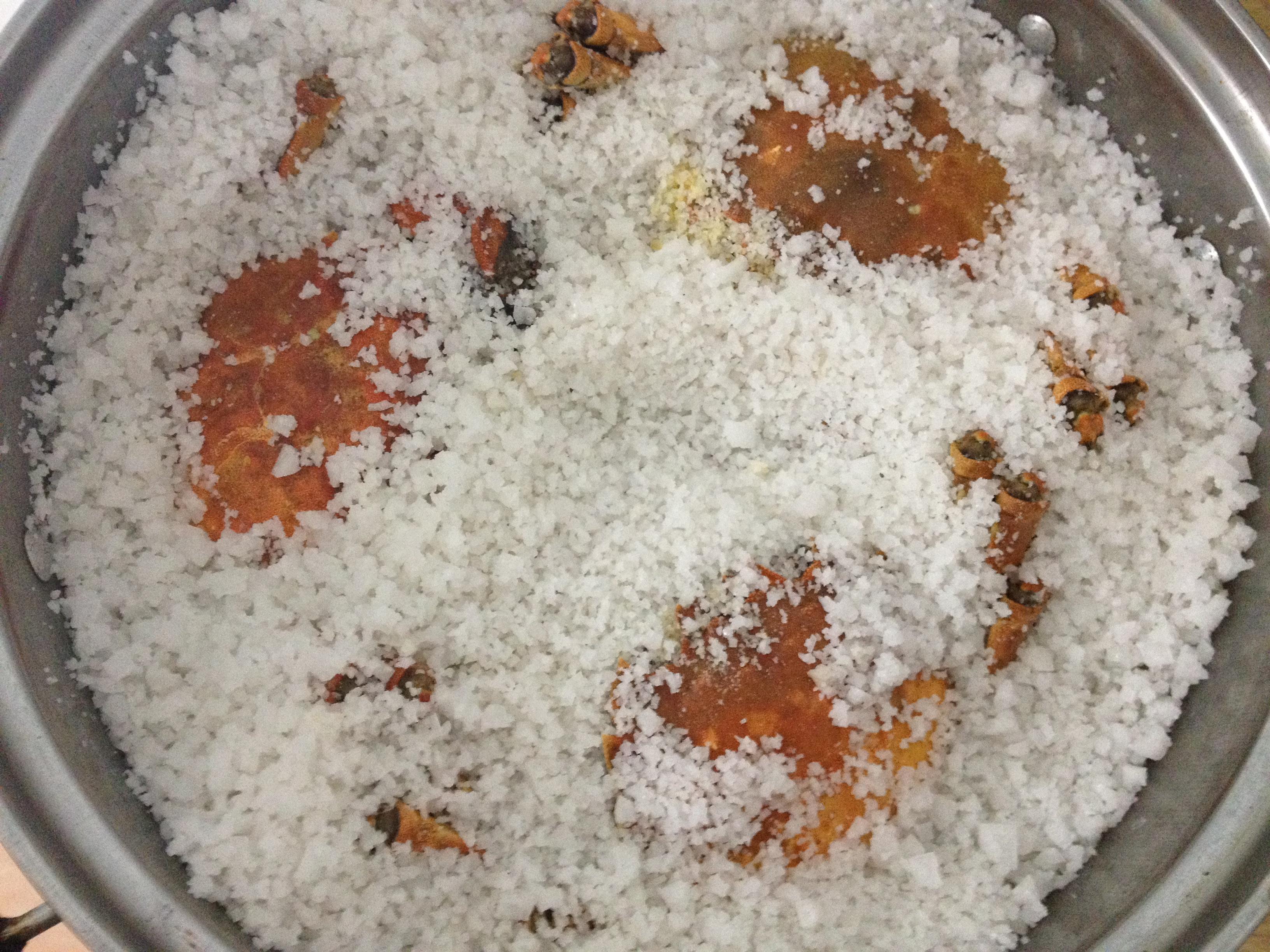 鹽焗花雕蟹的做法 步骤3