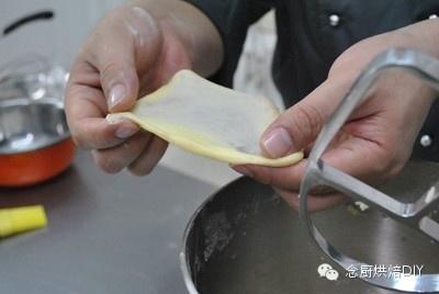 念廚烘焙DIY-蛋黃酥的做法 步骤7