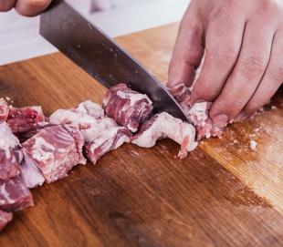伊比利亞黑毛豬頸肉燴飯配法國黑喇叭菌的做法 步骤2