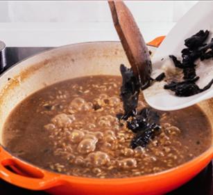 伊比利亞黑毛豬頸肉燴飯配法國黑喇叭菌的做法 步骤6
