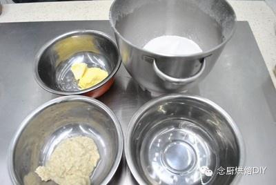 念廚烘焙DIY-神秘的水洗面團-超筋道超細軟面包㊙的做法 步骤10