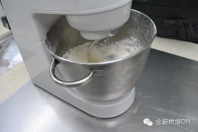 念廚烘焙DIY-神秘的水洗面團-超筋道超細軟面包㊙的做法 步骤12