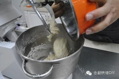 念廚烘焙DIY-神秘的水洗面團-超筋道超細軟面包㊙的做法 步骤13