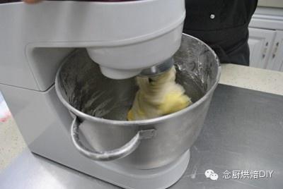 念廚烘焙DIY-神秘的水洗面團-超筋道超細軟面包㊙的做法 步骤14