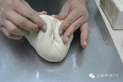 念廚烘焙DIY-神秘的水洗面團-超筋道超細軟面包㊙的做法 步骤19