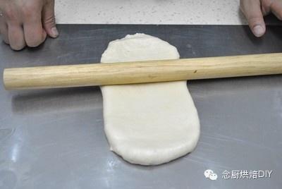 念廚烘焙DIY-神秘的水洗面團-超筋道超細軟面包㊙的做法 步骤26
