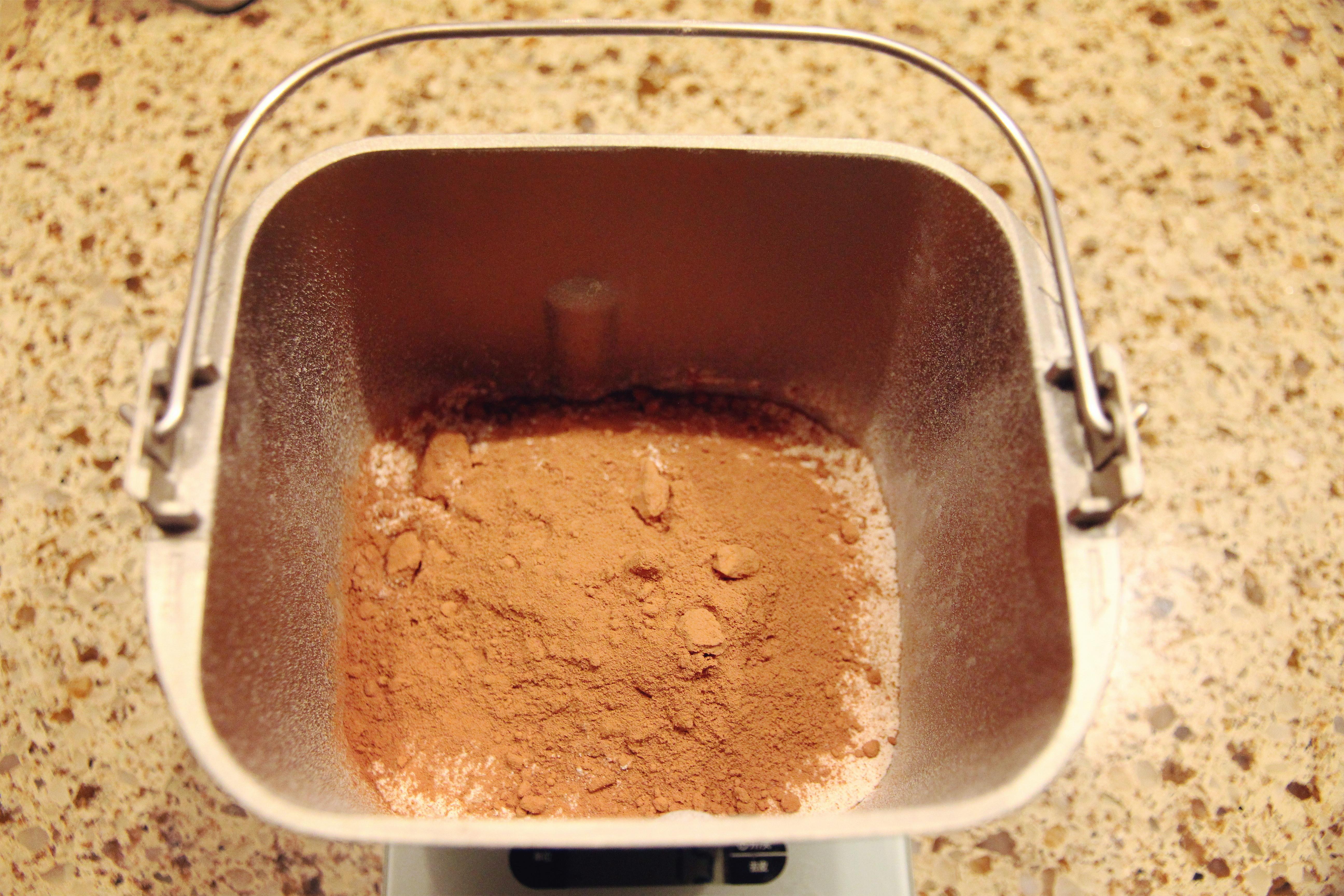 巧克力可可豆吐司——Panasonic松下面包機的做法 步骤2