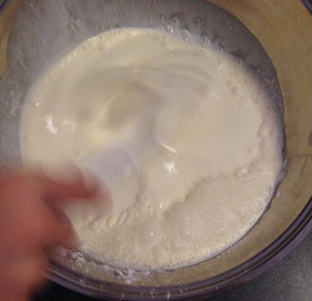 手打鮮奶油可可蛋糕的做法 步骤5
