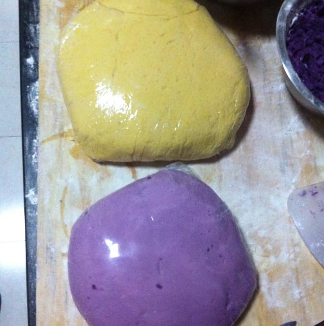 紫薯南瓜雙色花卷饅頭的做法 步骤2