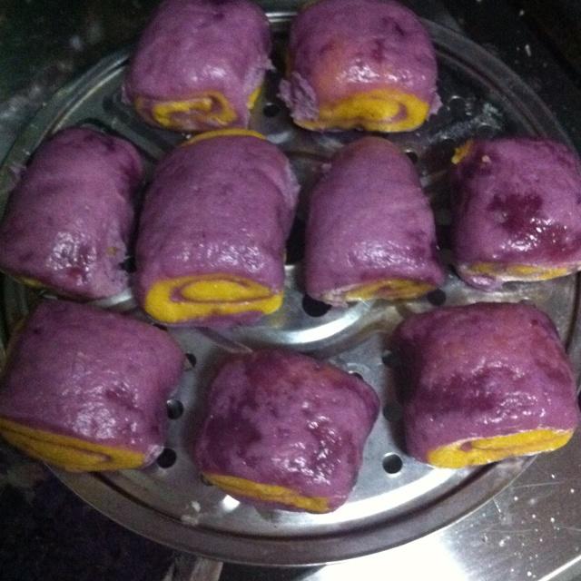紫薯南瓜雙色花卷饅頭的做法 步骤4