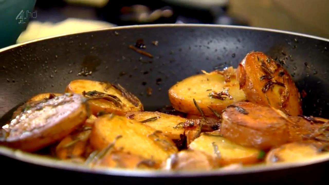 【Gordon的家庭烹飪】香草煎土豆的做法 步骤4