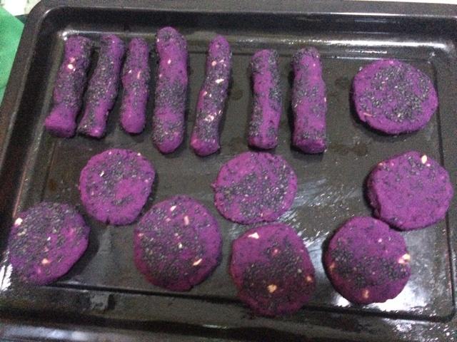 紫薯核桃芝麻餅的做法 步骤4